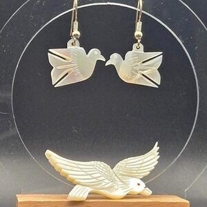 Vintage‎ Carved Mother of Pearl Dove Earrings and Brooch Set Intricate Handmade